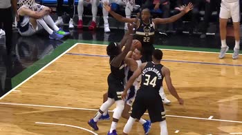 NBA, i 32 punti di Giannis Antetokounmpo contro Orlando