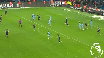 Premier League, il gol di Lanzini contro il Manchester City