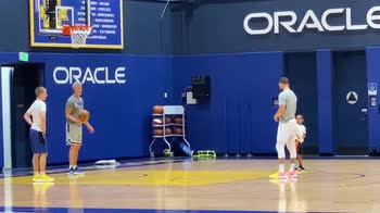 NBA, Steph Curry si allena con il figlio di Draymond Green
