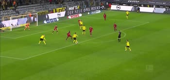 Bundesliga, il gol di Haaland contro il Bayern Monaco