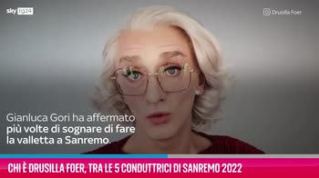 VIDEO Sanremo 2022, chi è Drusilla Foer