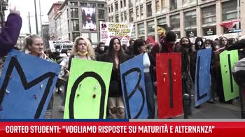 Riforma della scuola, corteo degli studenti a Milano