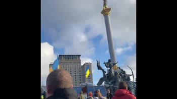 Crisi Ucraina, civili manifestano a Kiev contro la Russia