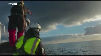 Ocean viking chiede di sbarcare i 247 naufraghi soccorsi