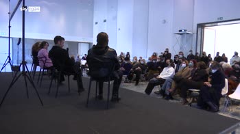 Alla Triennale i busti di Fedez a firma Vezzoli