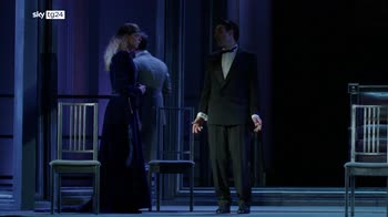 Enrico IV al Teatro Manzoni di Milano con Eros Pagni