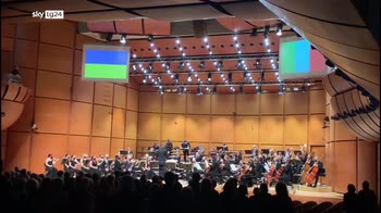 ERROR! il concerto della Verdi di Milano eseguendo inno Ucraino