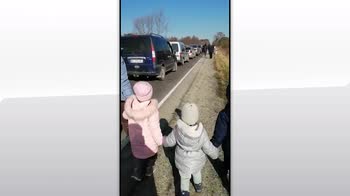 Il viaggio di Oksana e la sua bimba, sono in Polonia