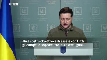 Zelensky: chiediamo ammissione immediata in Ue