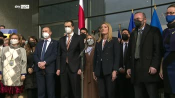 Ucraina, proteste all'esterno del Parlamento UE a Bruxelles