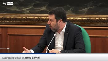 Salvini: non confondere ucraini con migranti con telefonino