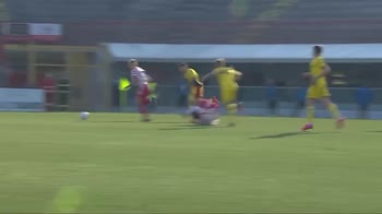 Serie B, il gol di Teodorczyk contro la Ternana