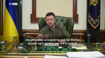 Zelensky:  "Resto a Kiev e non mi nascondo"