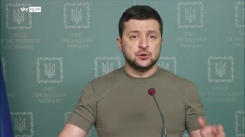 Guerra in Ucraina, Zelensky: Russia imponga cessate il fuoco nei corridoi umanitari