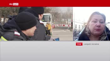 Guerra in Ucraina, il racconto dei volontari che aiutano le persone a fuggire dai combardamenti