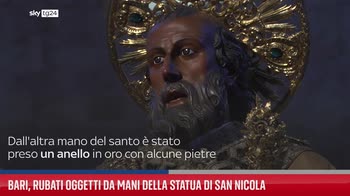 Bari, rubati oggetti da mani della statua di San Nicola