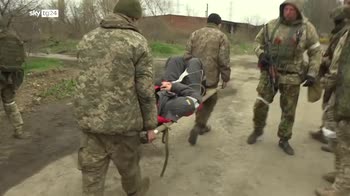 Guerra in Ucraina, si combatte a Mariupol, bombe su Kharkiv