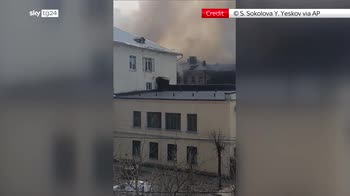 Russia, in fiamme a Tver l'Istituto spaziale: le immagini