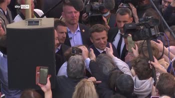 Eliseo 2022, Macron lavora a rilancio governo: fuori Castex