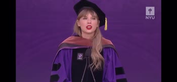 Laurea honoris causa per Taylor Swift a New York. VIDEO