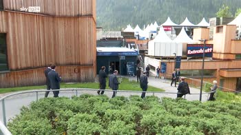 Davos, primo giorno di meeting, focus su Ucraina e crisi alimentare