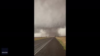 Texas, enorme tornado a nord di Morton