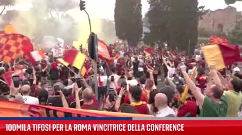 Centomila tifosi in festa per la vittoria della Roma