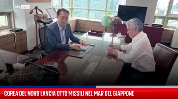 Corea del Nord lancia otto missili nel Mar del Giappone