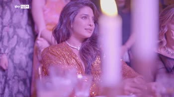 L'Eden di Bulgari, Carla Bruni e Anne Hathaway nel "giardino delle meraviglie"