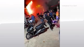 Incendio in discoteca in Thailandia, corto circuito,13 morti e 41 feriti