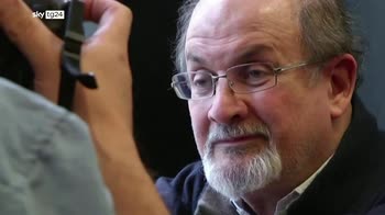 Assalto a Rushdie, scrittore perder� occhio