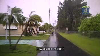 Florida, tornado distrugge parcheggio roulottes
