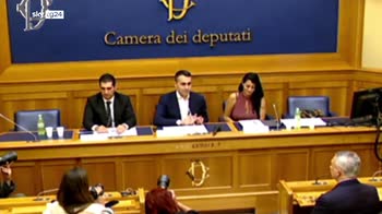 Di Maio, Conte tiene in ostaggio il decreto aiuti