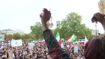 ERROR! Parigi, la manifestazione di solidariet� per l'Iran