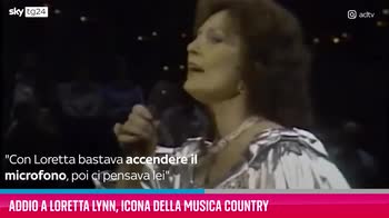 VIDO Addio a Loretta Lynn, icona della musica country
