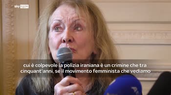 Nobel Letteratura Ernaux: "Polizia criminale crontro donne iraniane"
