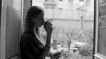 VIDEO - Dr. Wesh presenta Sono Cringe