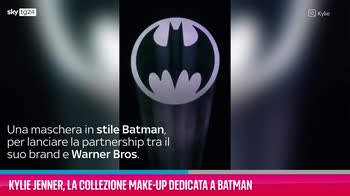 VIDEO Kylie Jenner, la collezione make-up dedicata a Batman