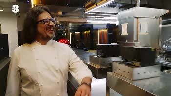 Celebrity Chef: uova perfette e guanti problematici