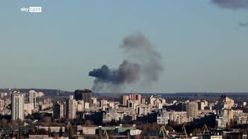 Ucraina, salpate navi col grano, raid russi in 10 regioni