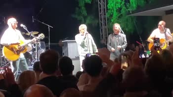 Eddie Vedder ha cantato "The seeker" insieme agli Who