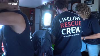 Divieto di sbarco per navi ong, a bordo decine di neonati e bimbi