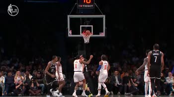 NBA, tripla doppia di Kevin Durant contro New York