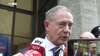 Ex Ilva, Urso: salvare siderurgia, azienda collabori