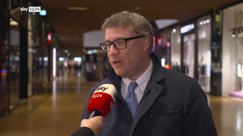 Black friday, pesa media 210 euro, 12% shopping Natale