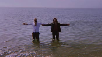 VIDEO - Rosso Marte cantano Abbandonati alle Cose