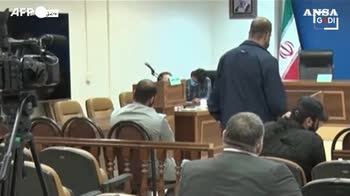 ERROR! Iran, regime spietato, giustiziato in piazza secondo giovane manifestante,