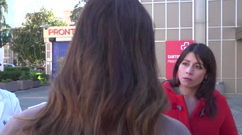 Napoli, infermiera aggredita davanti ai bambini