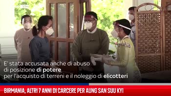 Birmania, altri 7 anni di carcere per Aung San Suu Kyi