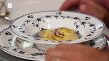 Home Restaurant: ravioli e brodo marino